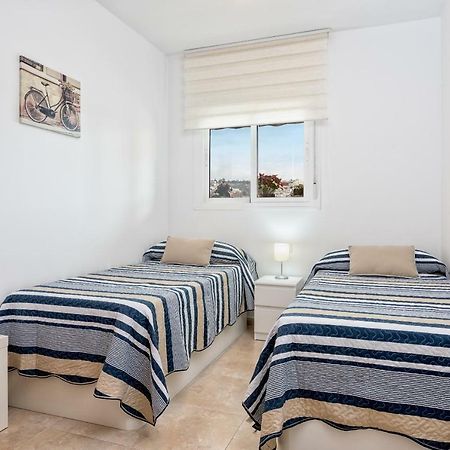 Wintowinrentals Best Location, Beach, Pool & Parking Rincón de la Victoria Eksteriør billede