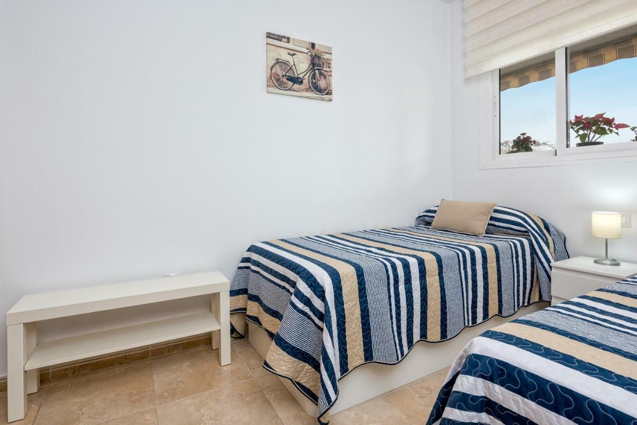 Wintowinrentals Best Location, Beach, Pool & Parking Rincón de la Victoria Eksteriør billede