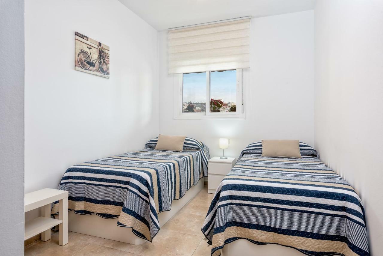 Wintowinrentals Best Location, Beach, Pool & Parking Rincón de la Victoria Eksteriør billede